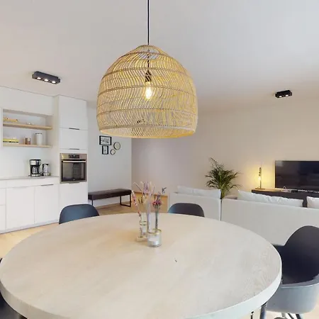 Sublime Modern Family Of 2 Bedrooms *