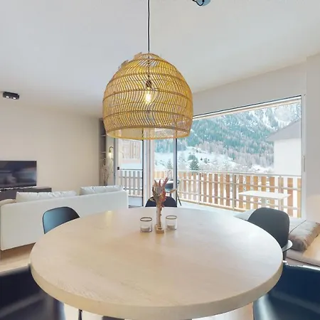 Sublime Modern Family Of 2 Bedrooms